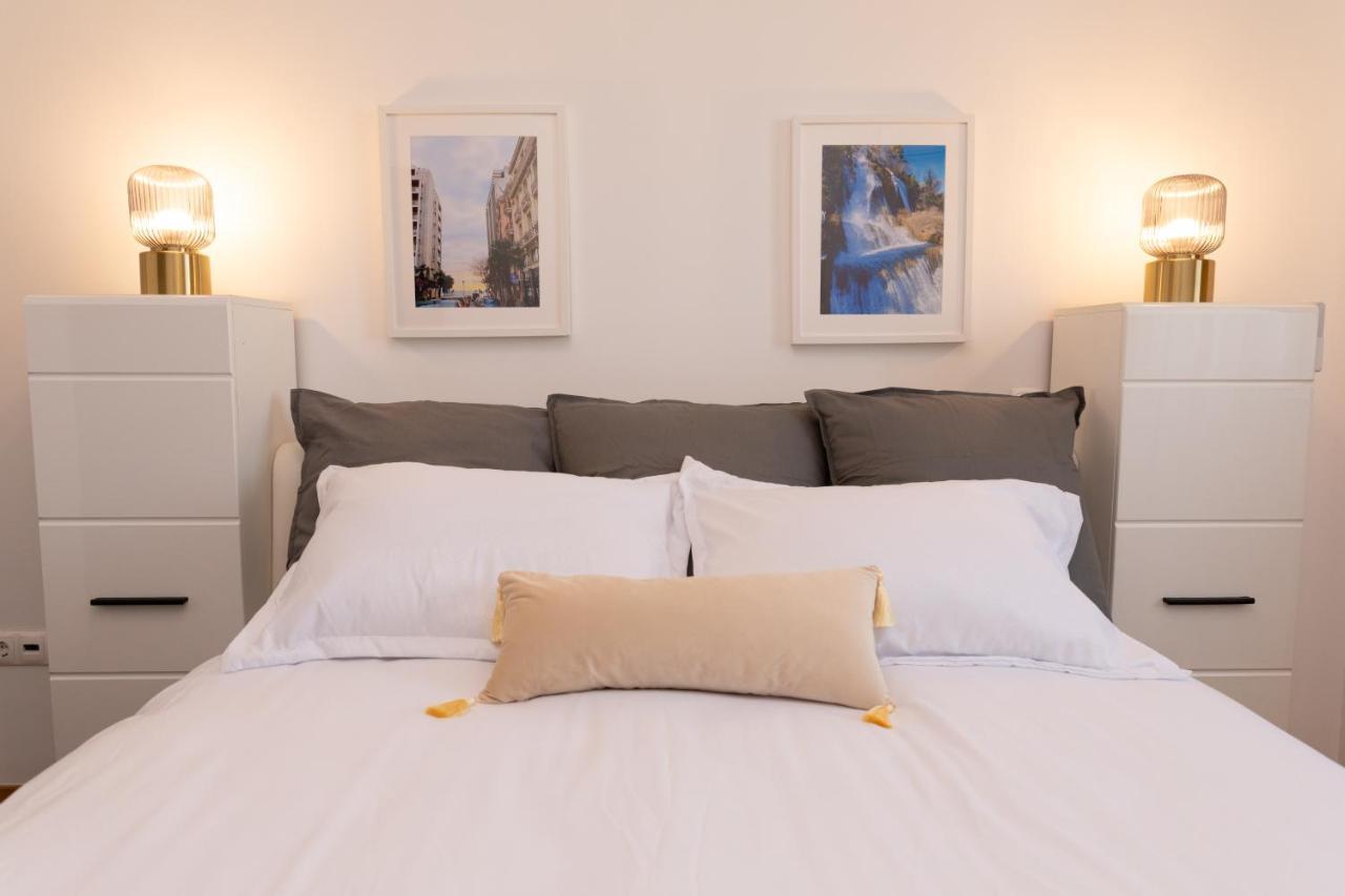 Nobel: Premium Two-Room Apartment In Bucharest'S City Center! Екстериор снимка