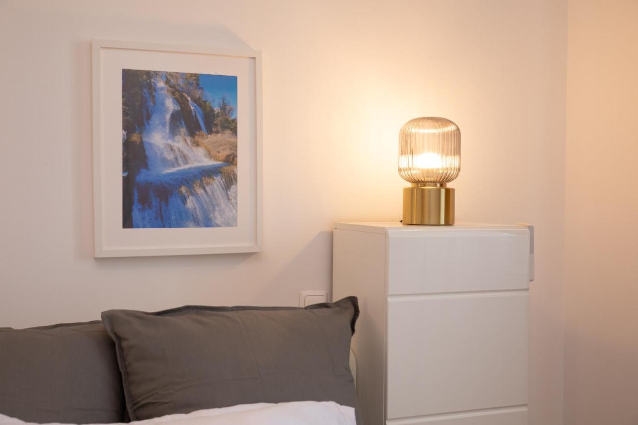 Nobel: Premium Two-Room Apartment In Bucharest'S City Center! Екстериор снимка